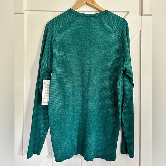 Lululemon Men’s Long Sleeve - Size L (With Tags On!) - Picture 1 of 3